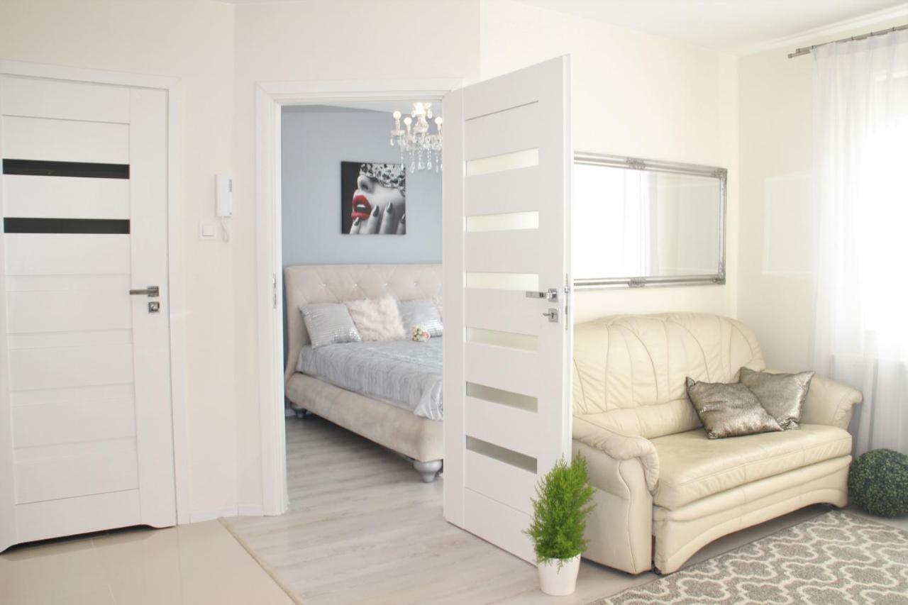 Delux Apartment Kielce Luaran gambar